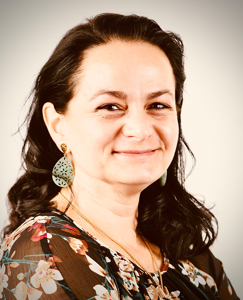 Deniz Mullis